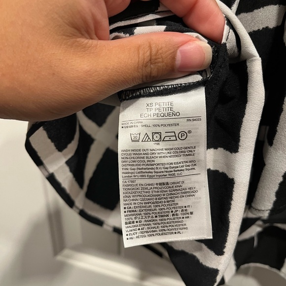 Banana Republic Business Casual Blouse Size Petite XS - Picture 7 of 7